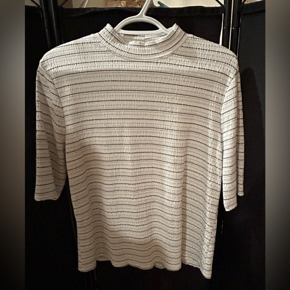 Apt 9 black and white mock turtleneck. Sz L - Picture 3 of 9